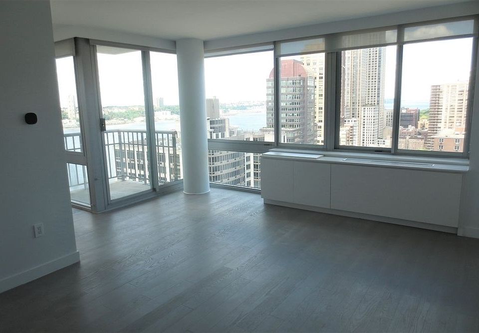 1st image of 101 W End Ave APT 32B