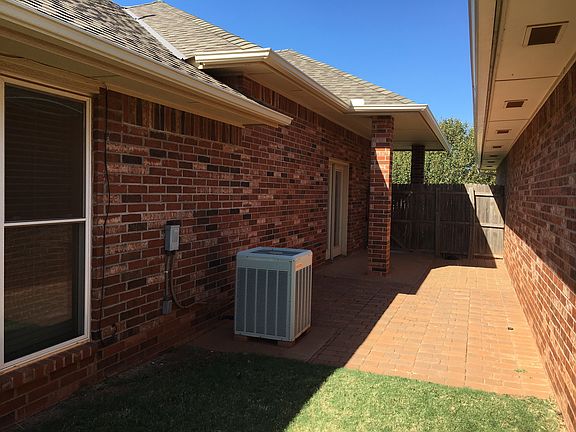 3rd image of 1356 NW 138th St