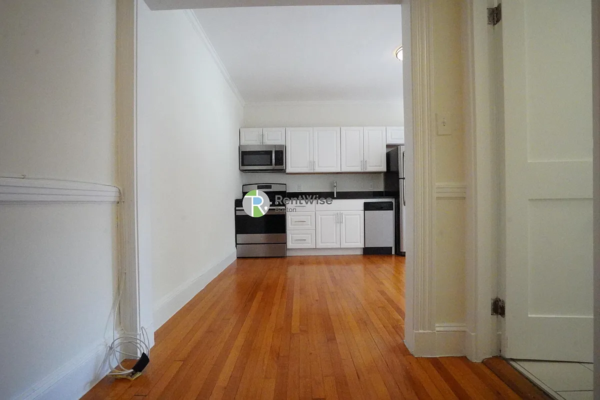 Building Photo - 1850 Commonwealth Ave #45