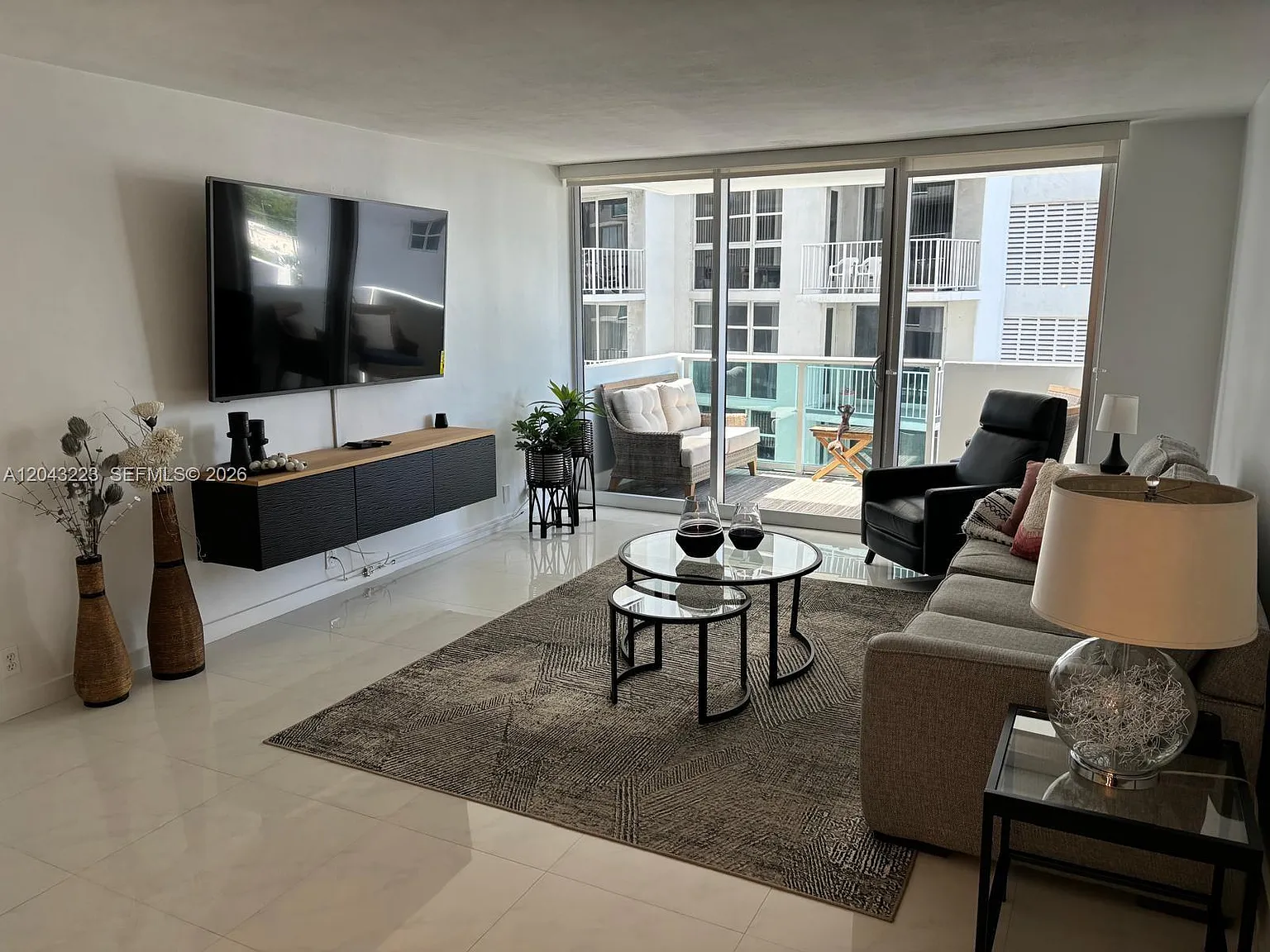 Mirador 1200 Condo — Photo 4