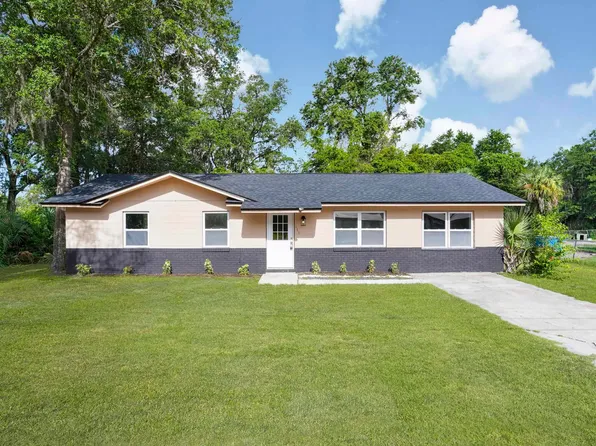 111 Elm Ave, Palatka, FL 32177