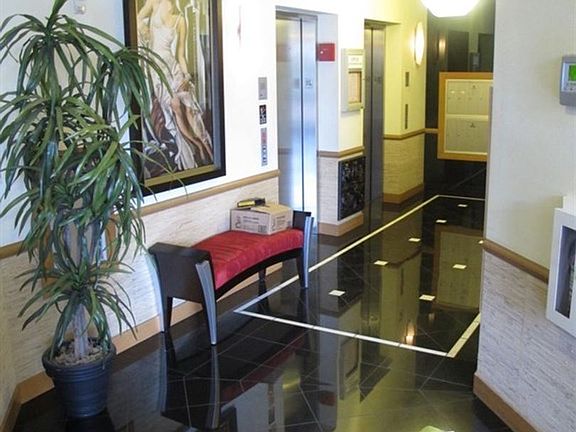 4th image of 1125 E Olive St APT 604