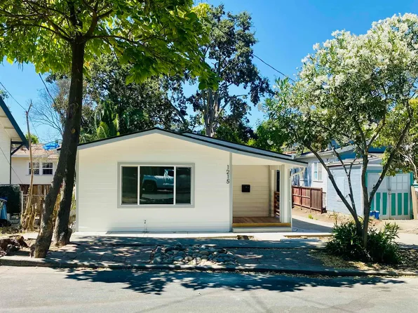 1215 Warren St, Martinez, CA 94553