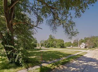 2551 Maury St, Des Moines, IA 50317