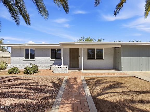 3rd image of 7575 E Persimmon Dr