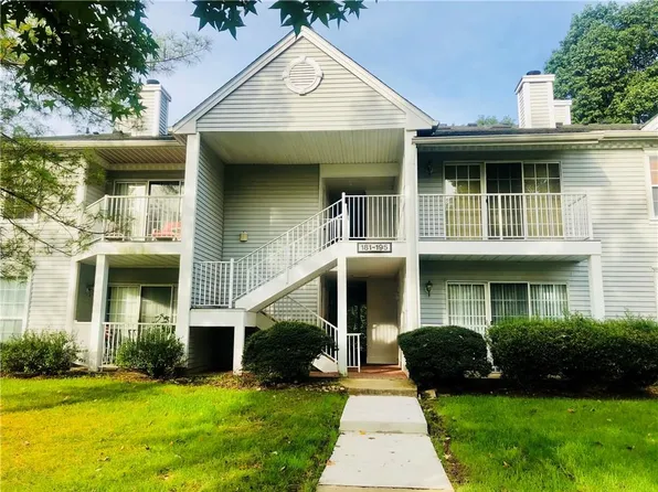 183 Lindsey Ct #297, Franklin Park, NJ 08823
