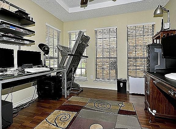 5th image of 208 Shoreline Dr