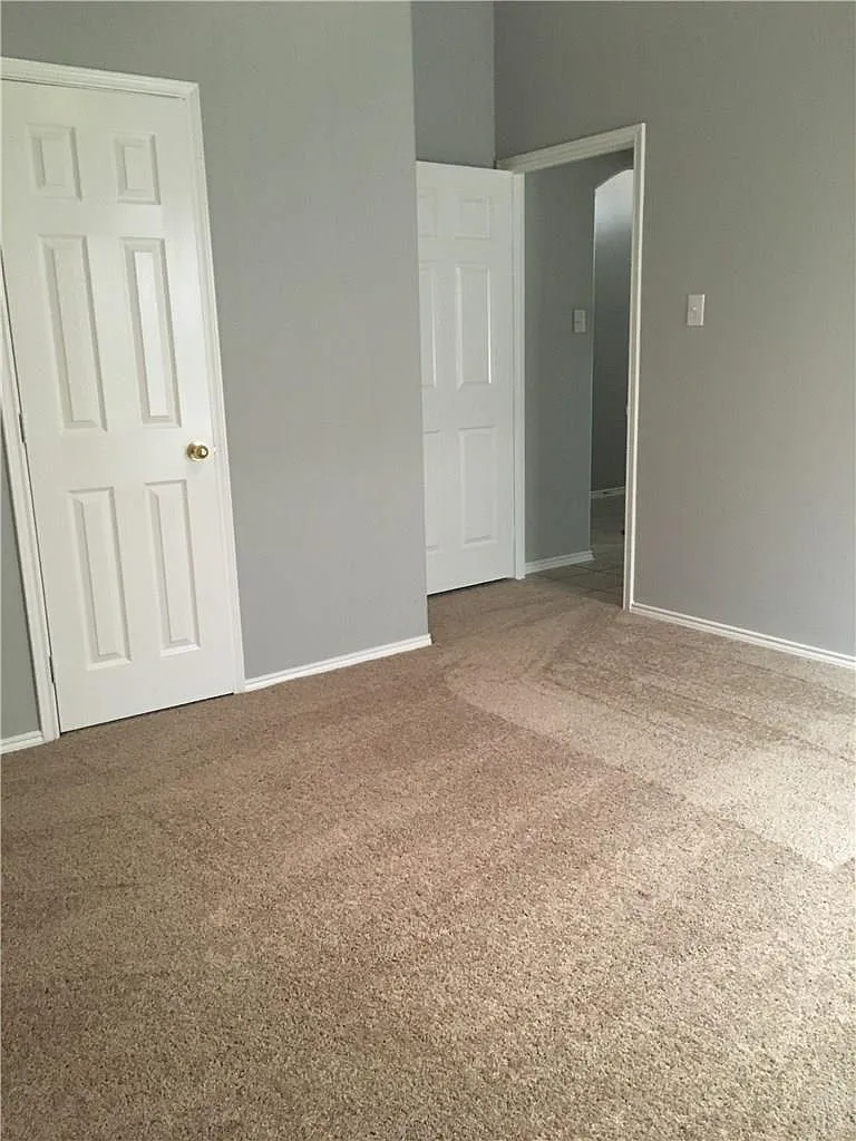 Room #2 - 205 Mapleshade Dr