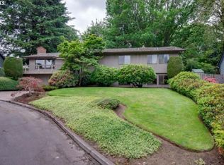 730 Briercliff Ln, Lake Oswego, OR 97034
