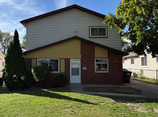 5846 S Jackson St, Taylor, MI 48180