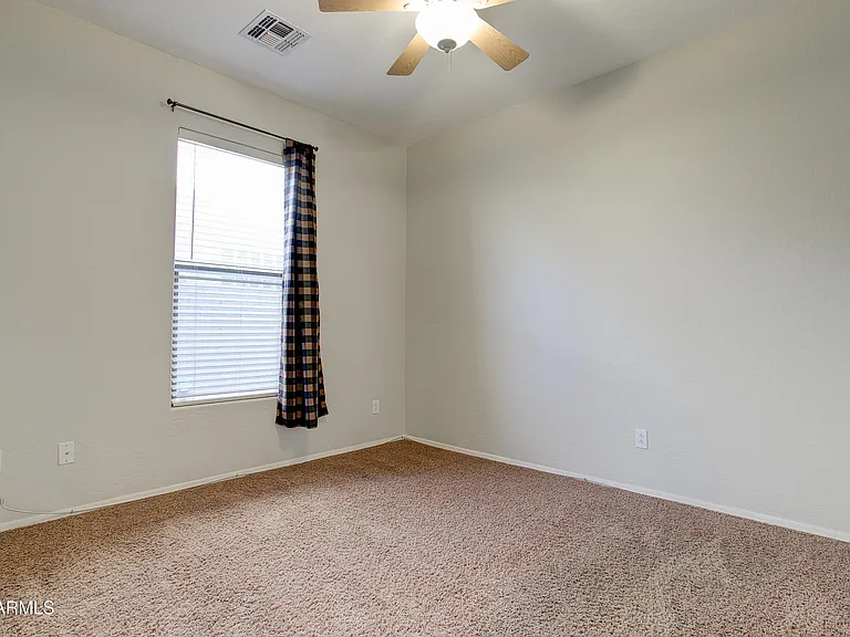 4323 W T Ryan Ln — Photo 32