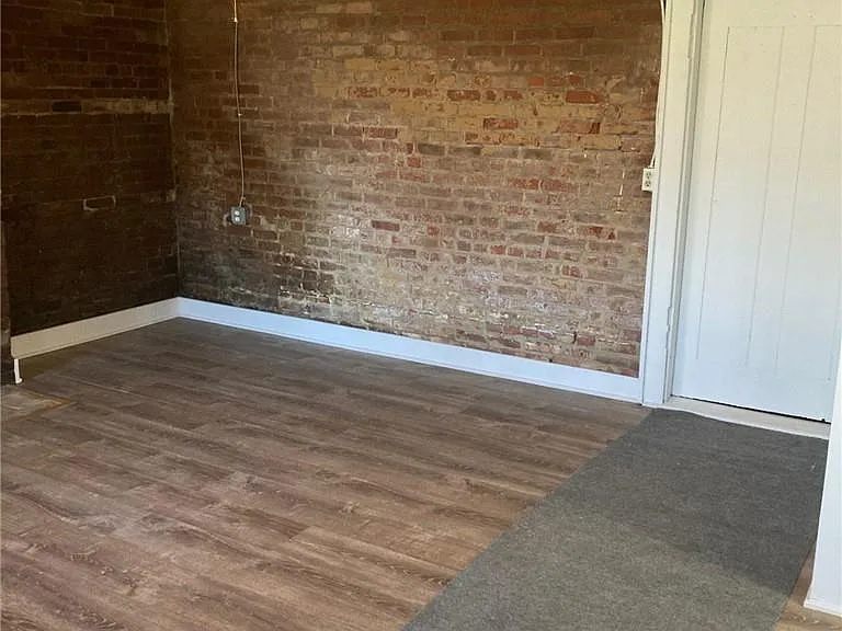 127 N Riverside Ave #LOWER LEVEL — Photo 6