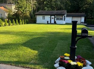 33781 Richland St, Livonia, MI 48150
