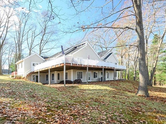 3rd image of 55 Farley Ave
