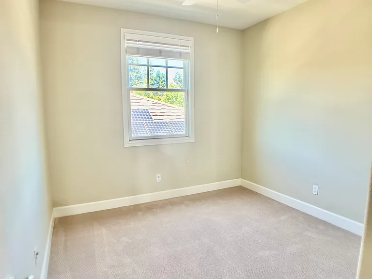 140 Levin Ave — Photo 27
