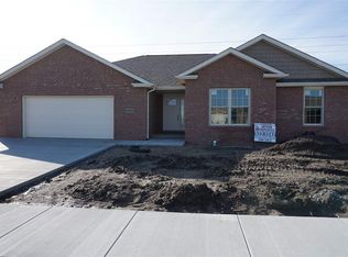 5993 E Spring Meadow Ln, Seymour, IN 47274