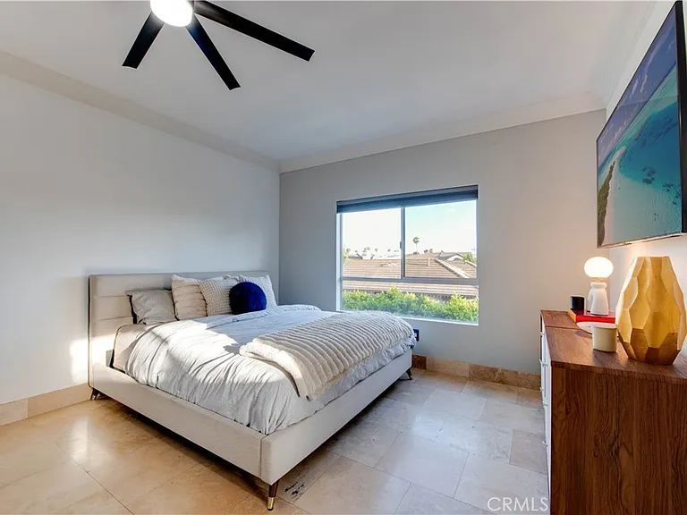 7330 De Soto Ave — Photo 19