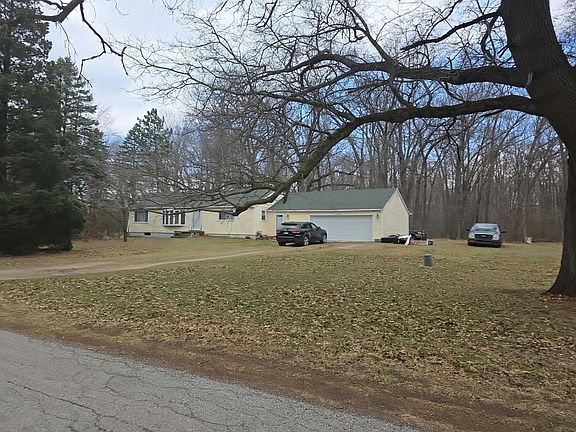 2nd image of 10886 Darling Rd