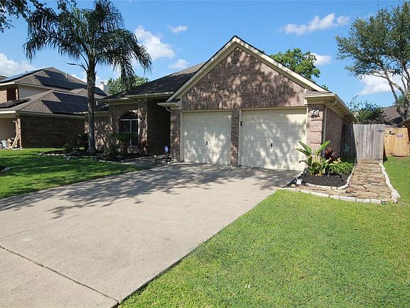 3rd image of 120 Chariss Glen Dr