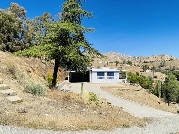 36 Tempo Tomayo Dr, Wofford Heights, CA 93285