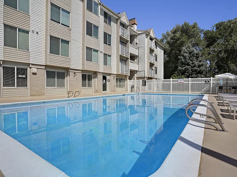 Mountain View at Riverdale Apartments — Photo 16