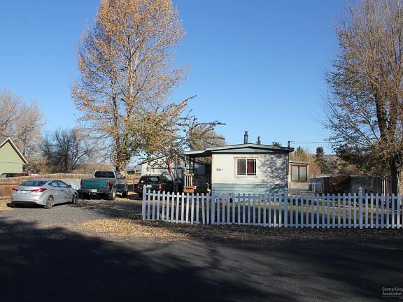 2nd image of 2211 SE Melrose Dr