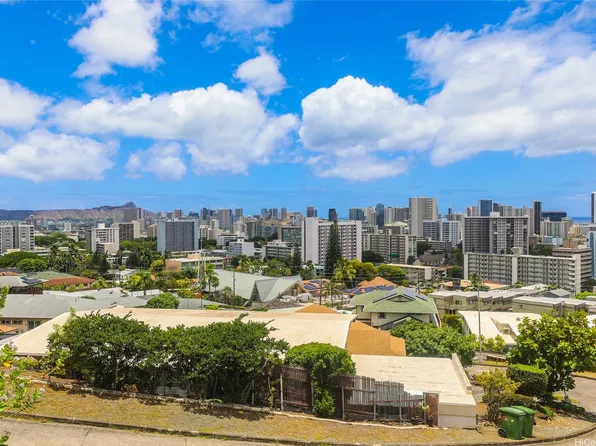1952 Nehoa Pl, Honolulu, HI 96822