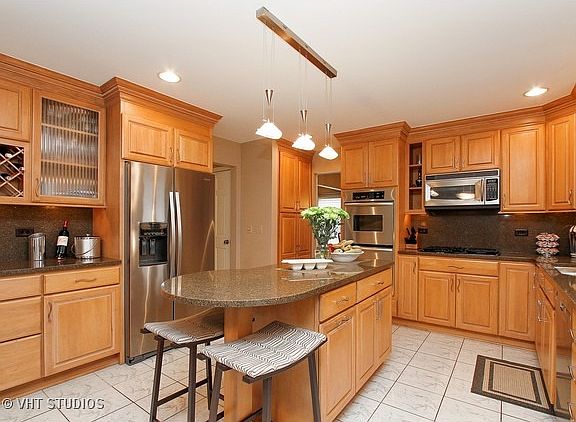 4th image of 205 E Brett Ct