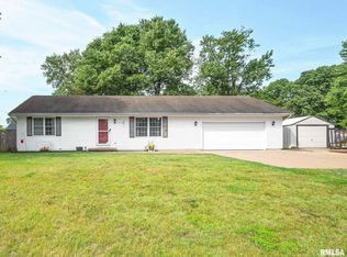 4502 E Terrace Dr, Chillicothe, IL 61523