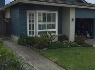 388 Lynbrook Dr, Pacifica, CA 94044