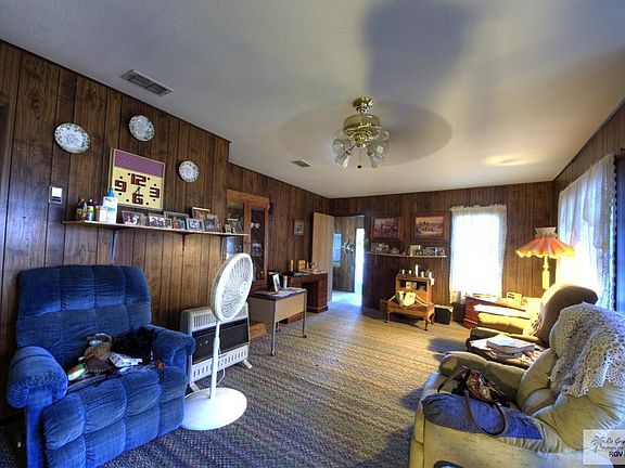 4th image of 809 E Jackson St