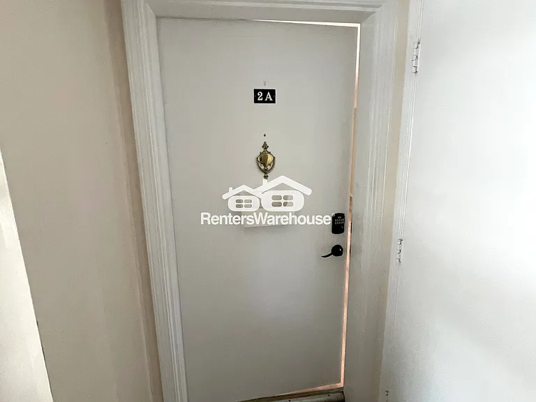 1130 Rue Des Chateaux #2A — Photo 1