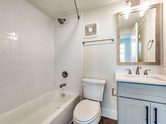3rd image of 5317 Reiger Ave #202