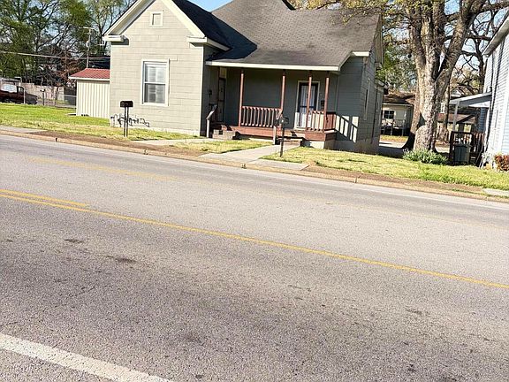 3rd image of 1703 Bailey Ave