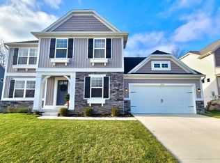 465 Highlander Dr NE, Rockford, MI 49341