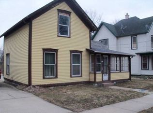 413 Center Ave, Janesville, WI 53548