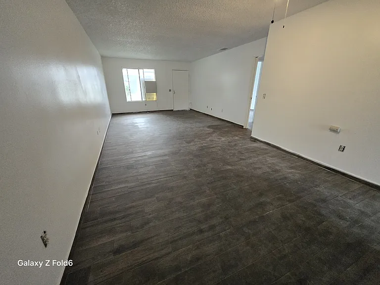 577 Montecito Ave — Photo 8