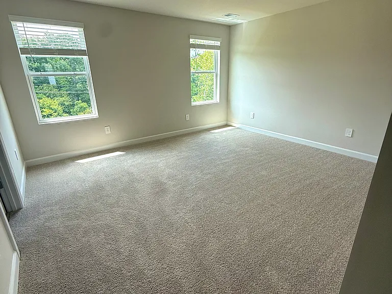 722 Cozy Bluff Rd — Photo 4
