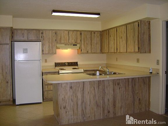 4th image of 1100 Pondella Rd APT 801