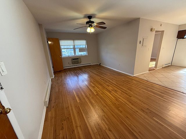 Living Room Unfurnished