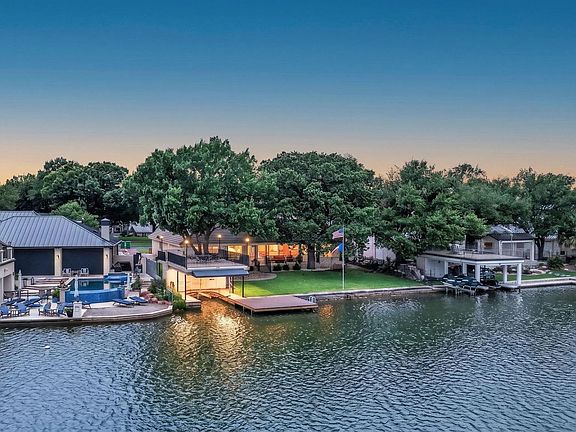 2nd image of 909 Red Sails dr