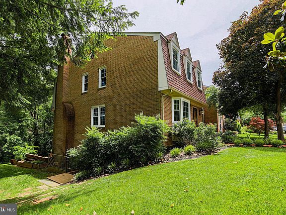 3rd image of 8201 Doctor Craik Ct