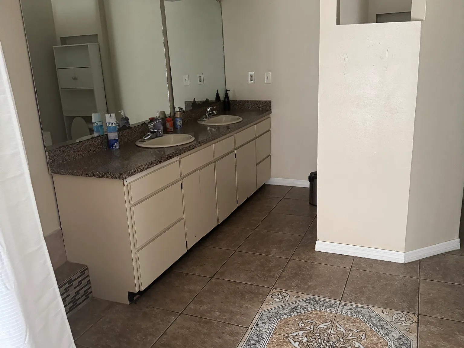 Studio, 900 sqft, $1,500 — Photo 4
