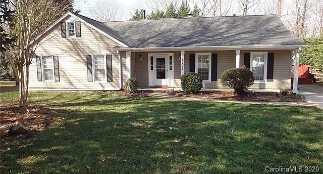 1st image of 8208 Bluesage Cres