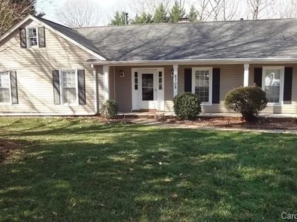 8208 Bluesage Cres, Charlotte, NC 28270