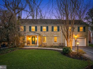 9004 Copenhaver Dr, Rockville, MD