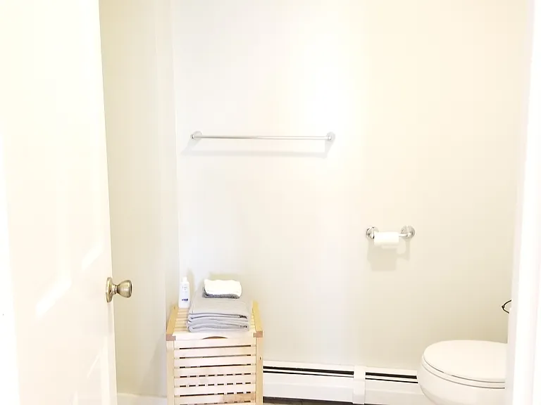 78 Thames St #2 — Photo 10