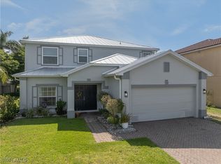 2305 Cape Heather Cir, Cape Coral, FL 33991