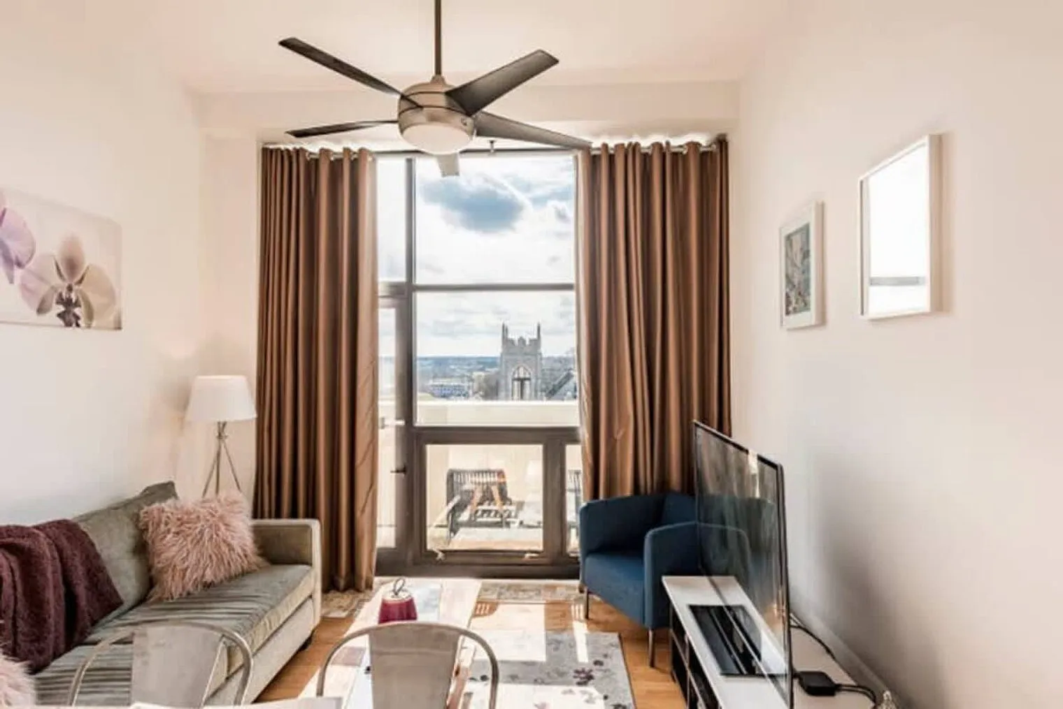 1 bed, 1.0 bath, 645 sqft, $2,804 — Photo 1