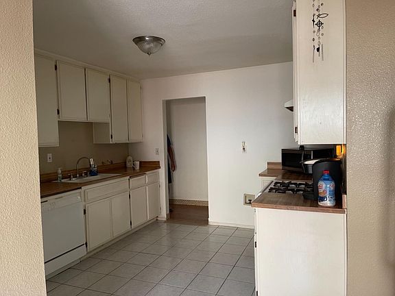 5th image of 14465 Linden St